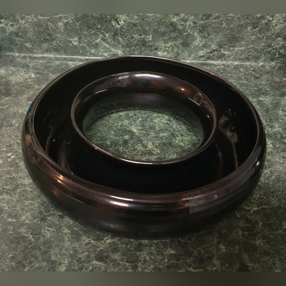 Black Ceramic Ring vase